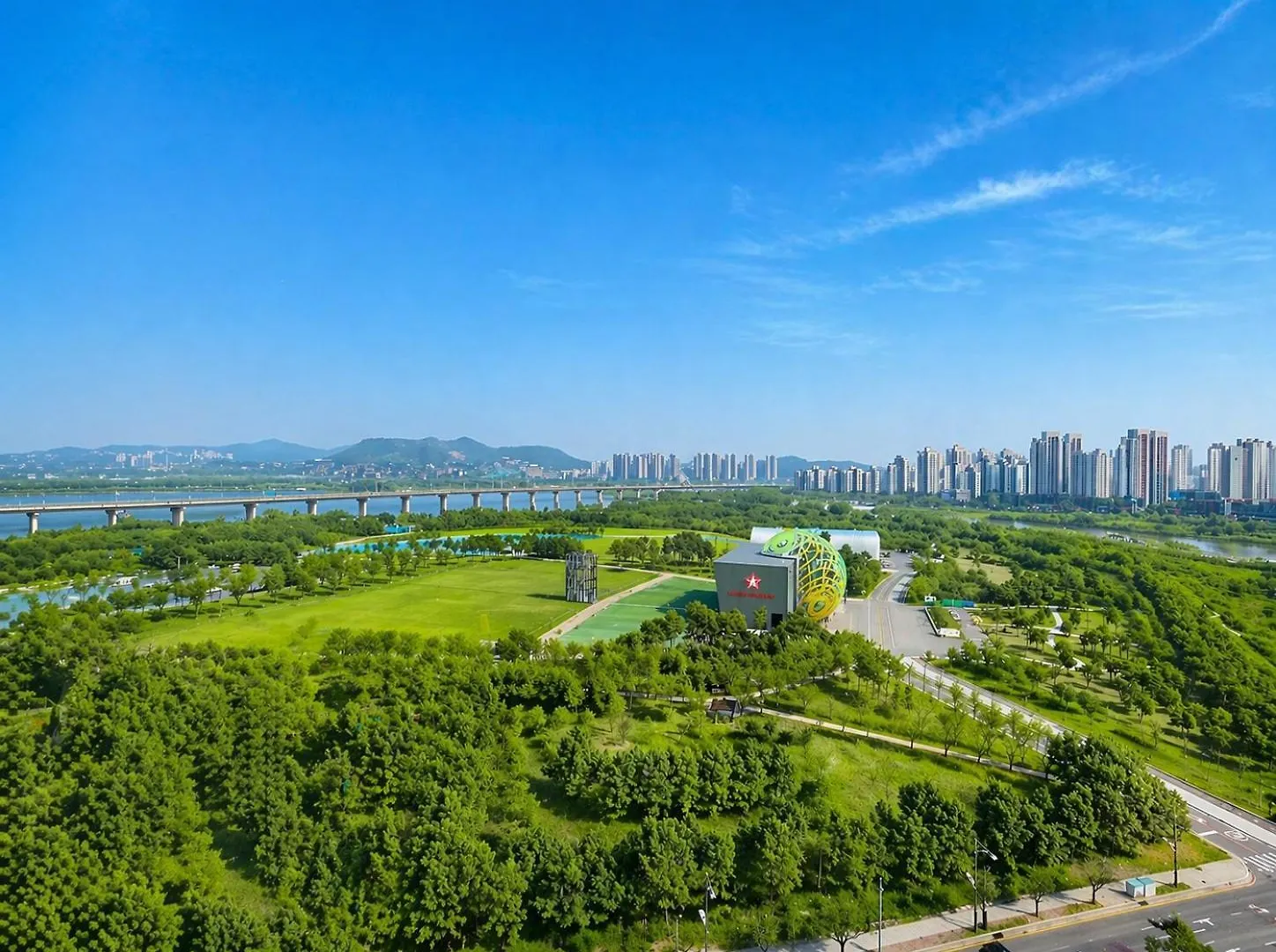 Value Stay Songdo 13층 공원뷰 루프탑 수영장 호텔침구 스마트tv 공항30분 Incheon